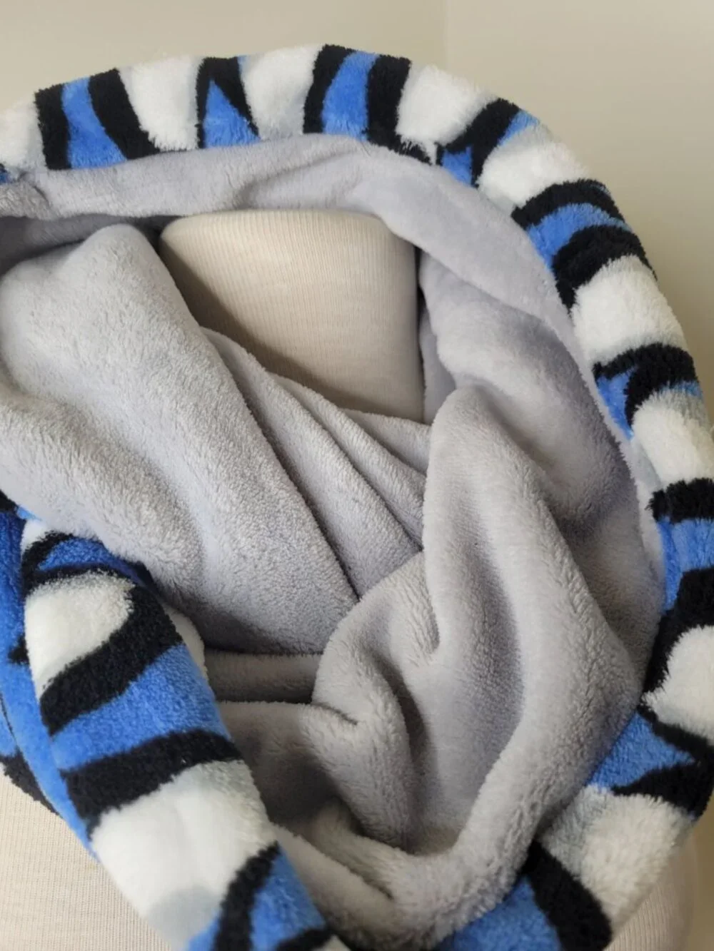 NWT Vera Bradley FLEECE INFINITY SCARF Blue Penguin Pattern soft cozy classic